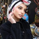 לונג ברברי פליסה – נוכחות של סטייל מלכותי ✨ מטפחת ארוכה ומרשימה בטקסטורת פליסה יוקרתית, בדוגמת הברברי הקלאסית עם נגיעות מודרניות. בד רך ונשפך שמתיישב מושלם על הראש ומוסיף טאץ’ של אלגנטיות לכל הופעה 📏 מידות המטפחת: 2 מטר על 50 ס”מ